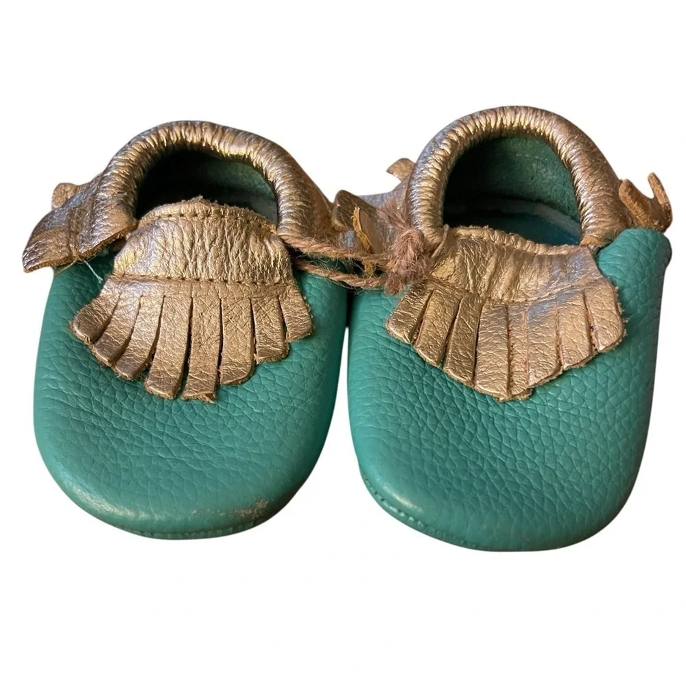 🦶🏼Leather Gold and Teal Moccasins for Babies learning to walk. Size 3-3.5